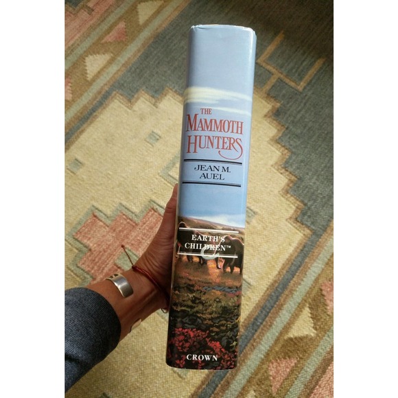 The Mammoth Hunters: Earth's Children Book 3 by Jean M. Auel (1985, HC, 1st Ed.) - Picture 3 of 8